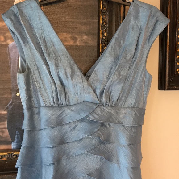 Formal dress - Picture 2 of 3